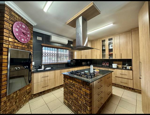 3 BEDROOM HOUSE FOR SALE IN MEER EN SEE